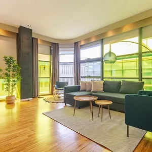 Deluxe W/ Garage Apartamento